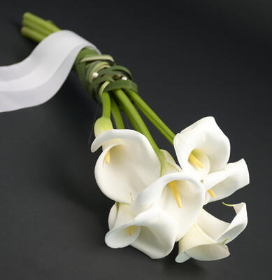 9_sorg_calla_hvit_barebukett